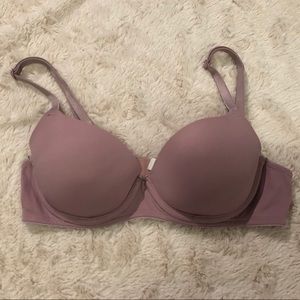 VS Pink t-shirt bra